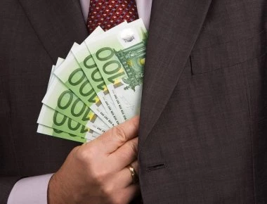 «50 εκ. ευρώ οι μίζες και 3 δισ. ευρώ η ζημία του Δημοσίου από το σκάνδαλο της Novartis» λένε οι εισαγγελείς (upd)